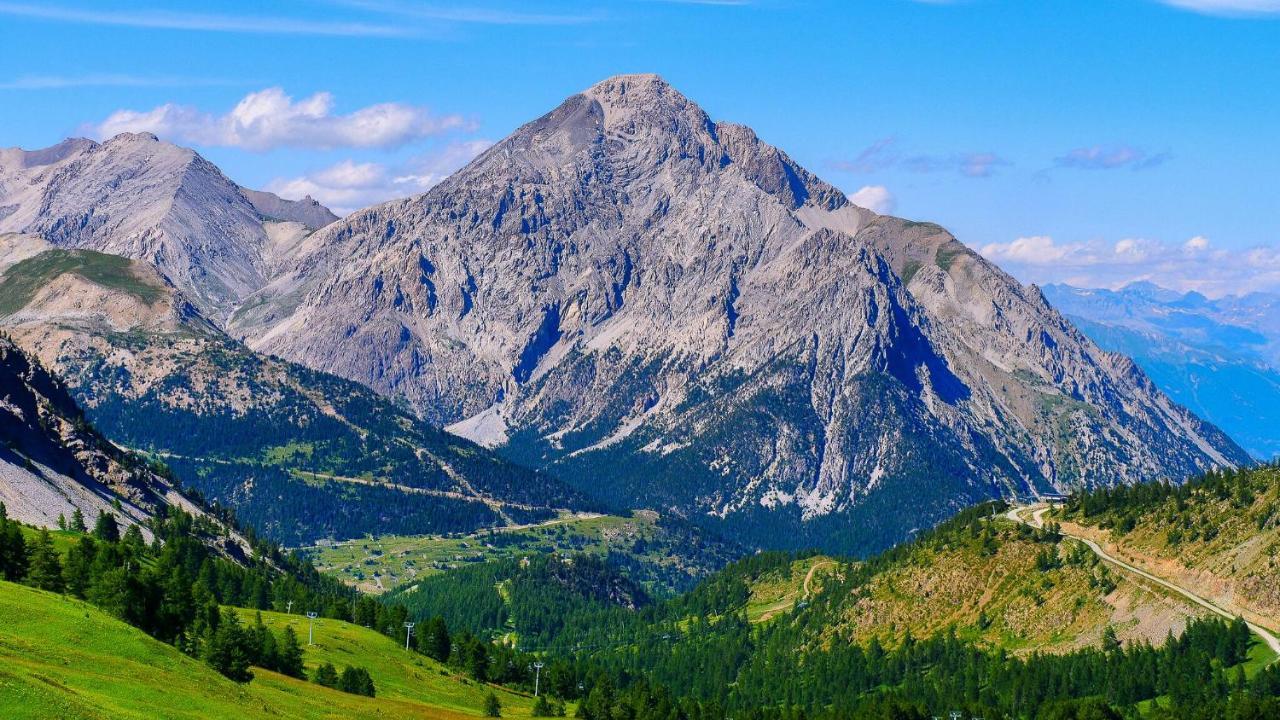 L'Etesy, rénové en 2021, pied des pistes et spa Montgenèvre Extérieur photo