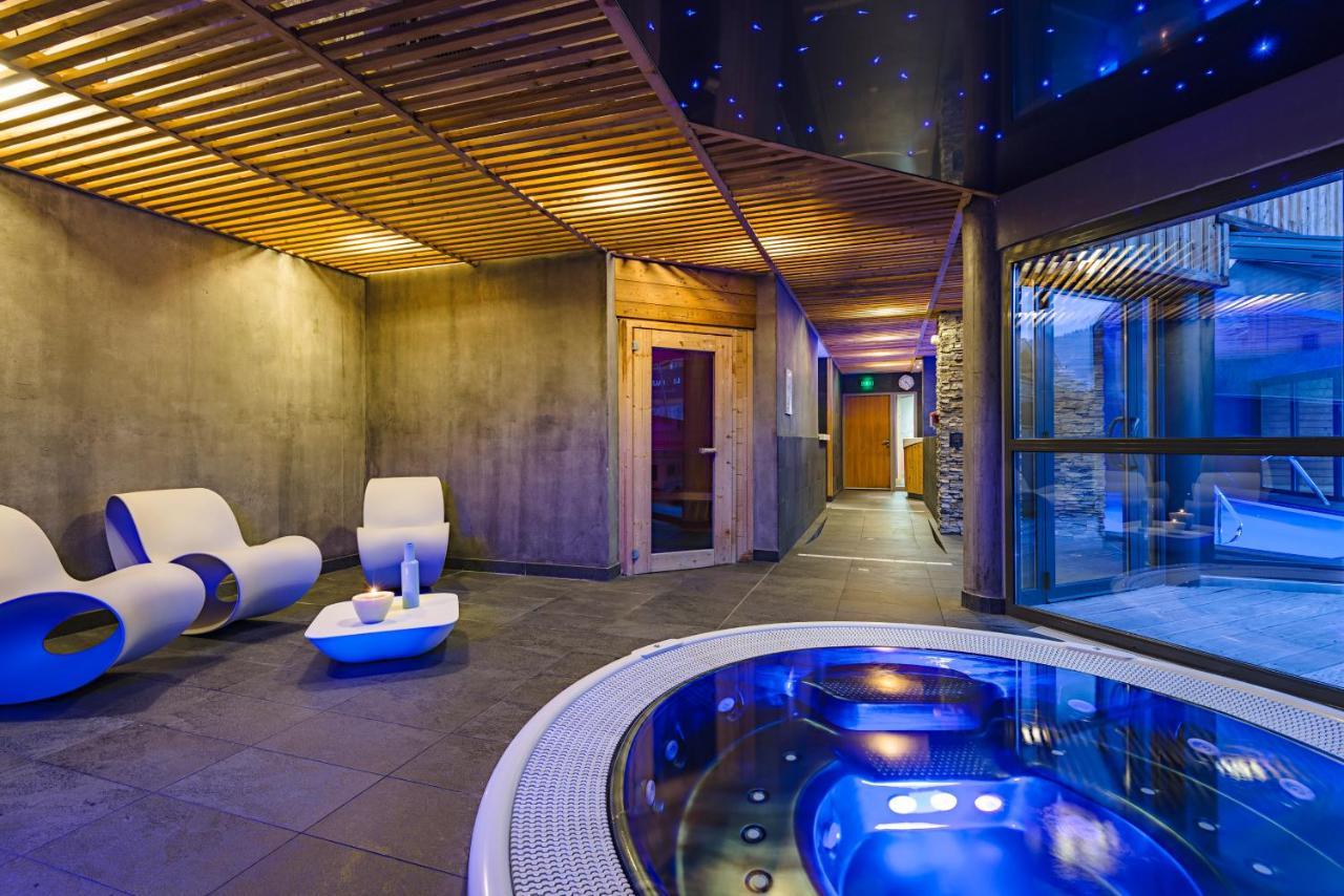 L'Etesy, rénové en 2021, pied des pistes et spa Montgenèvre Extérieur photo